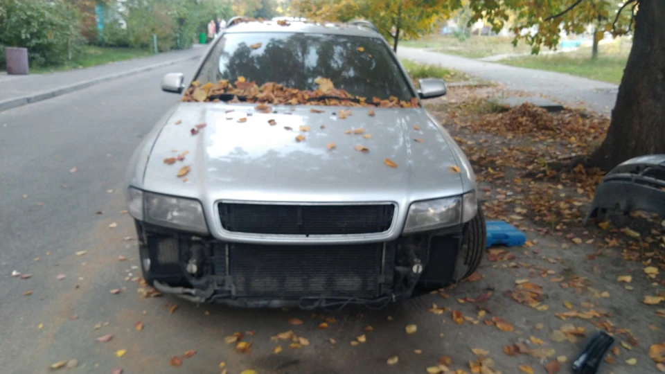 Замок капота