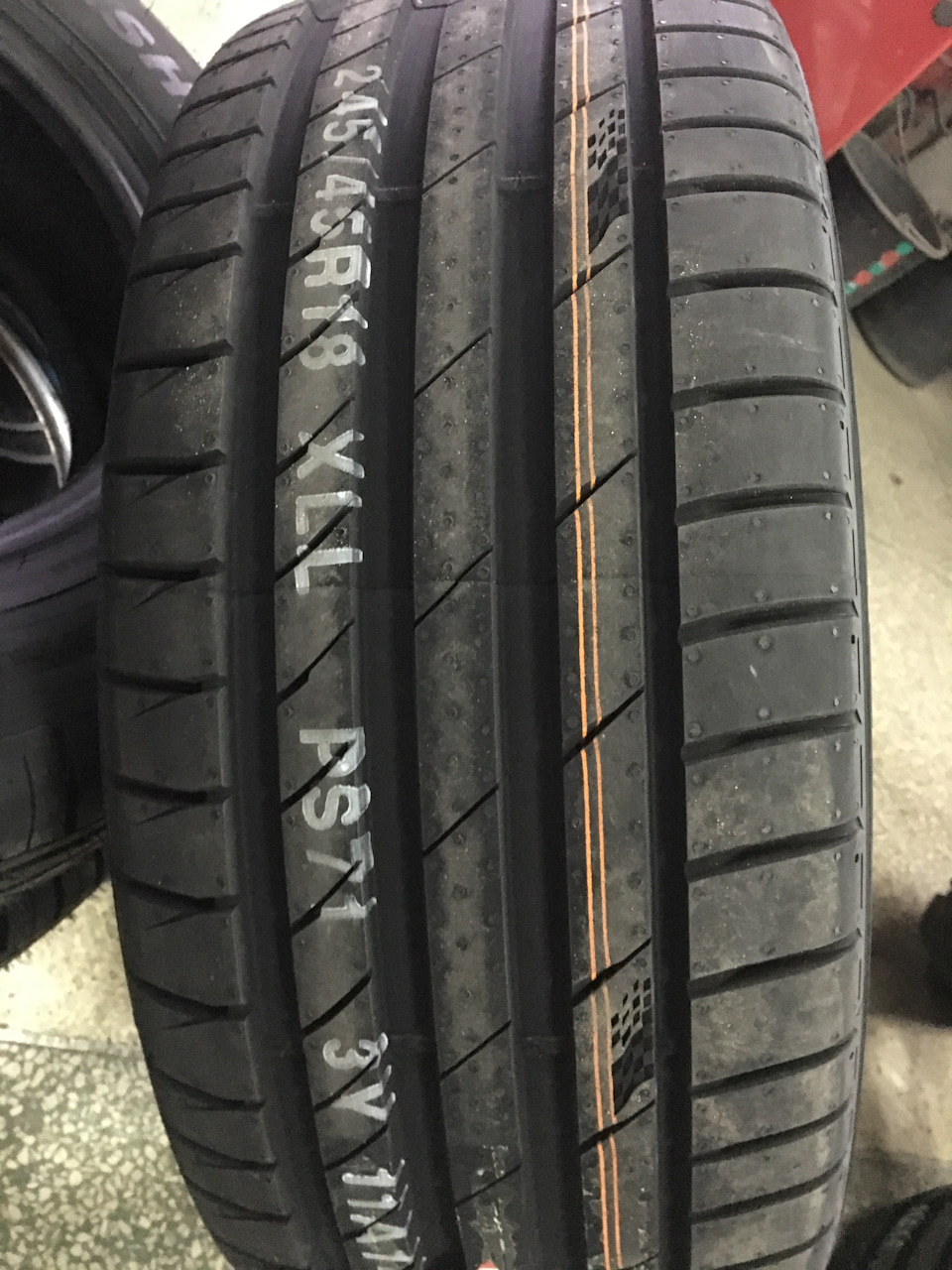 Гума KUMHO ECSTA PS71 та фарбування дисків 4