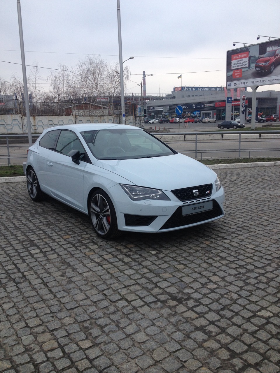 SEAT LEON CUPRA R280 2