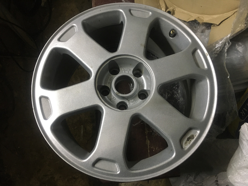 Авуси або ж - SPEEDLINE R17 8J ЕТ35 (4B3 601 025 N) 3