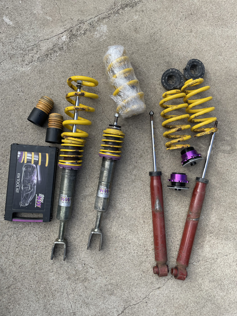 Гвинтова підвіска Coilovers KW v1 1