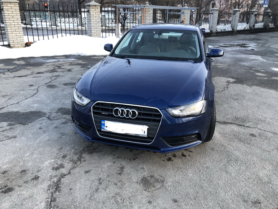 Продав Ауді А4 2