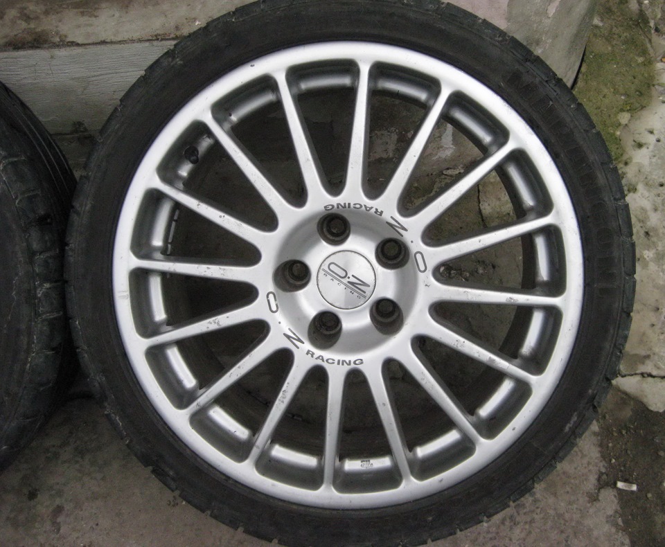 Продаю Oz Superturismo GT ET35 5x112 4