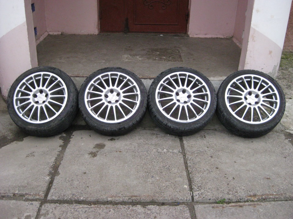 Продаю Oz Superturismo GT ET35 5x112 5