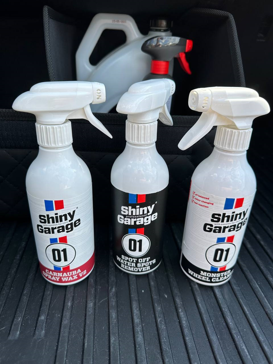 Мийка, віск від Shiny Garage Wax 2.0, дрібниці по догляду за авто 4