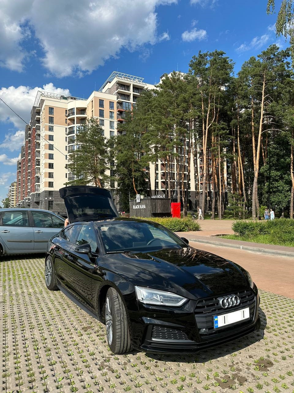 Мийка, віск від Shiny Garage Wax 2.0, дрібниці по догляду за авто 1