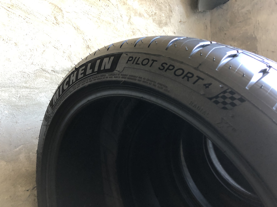 Michelin pilot sport 4 255/40/19 2