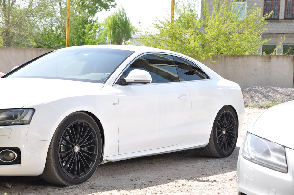 Встановив R19 Corniche Le Mans 1