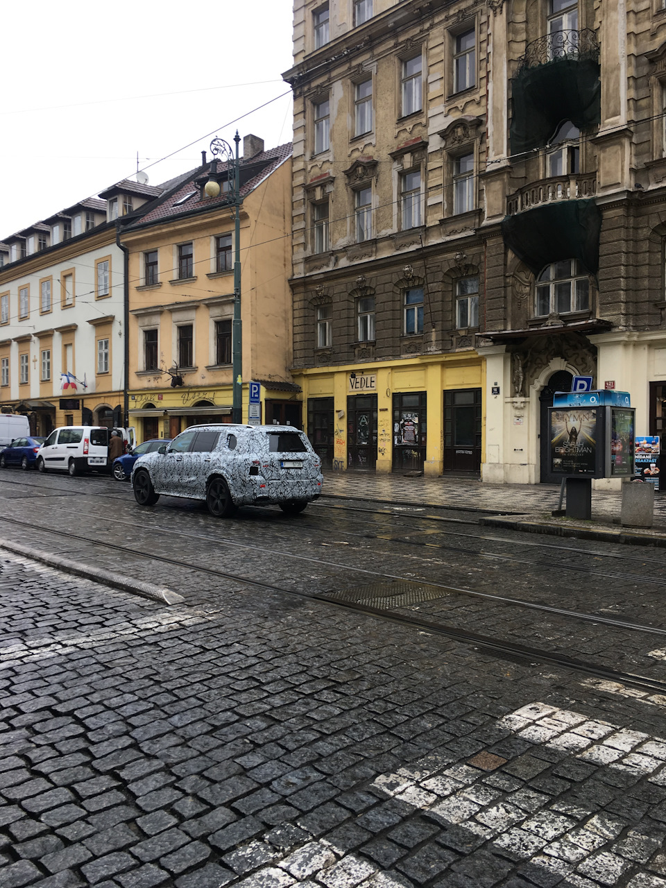 Щось у Празі. New Mercedes-Benz? 4