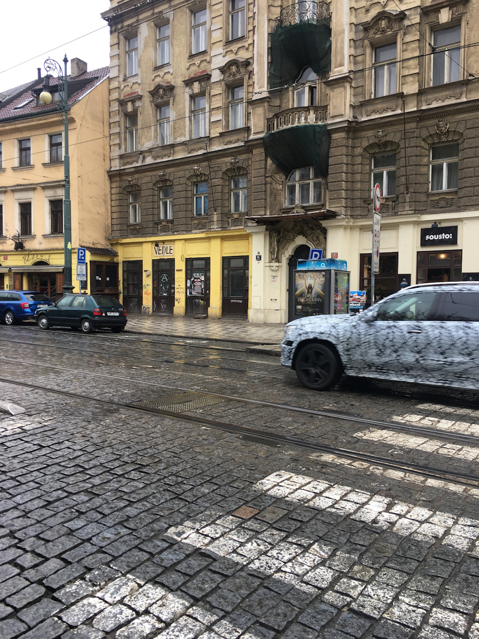 Щось у Празі. New Mercedes-Benz? 1