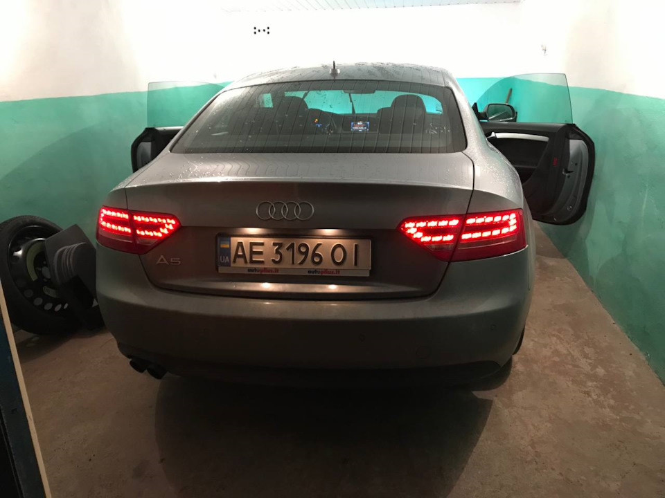 Ремонт заднього ліхтаря (куточок на багажнику) Audi A5 8T0 2009 своїми руками. 4