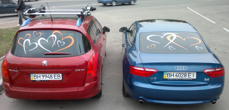 Розміри Audi проти Peugeot. 2