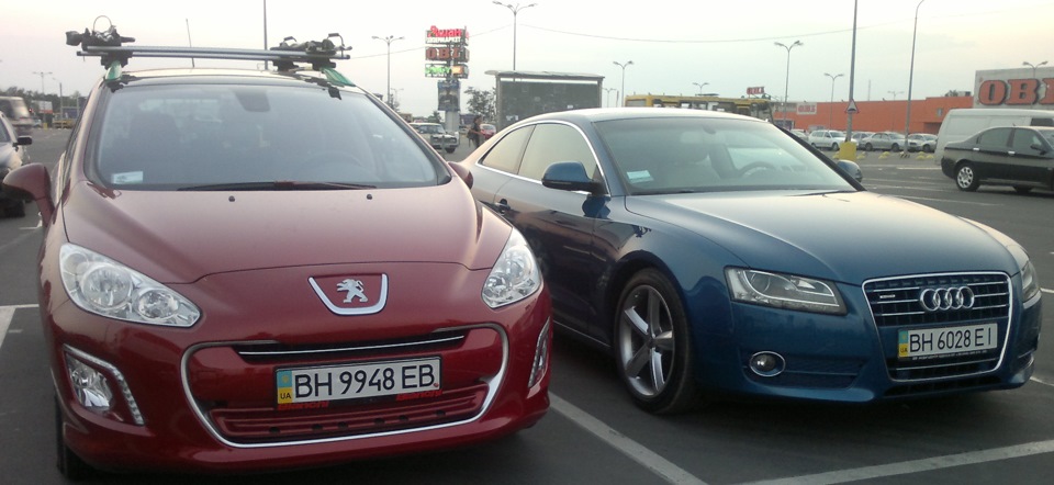 Розміри Audi проти Peugeot. 4