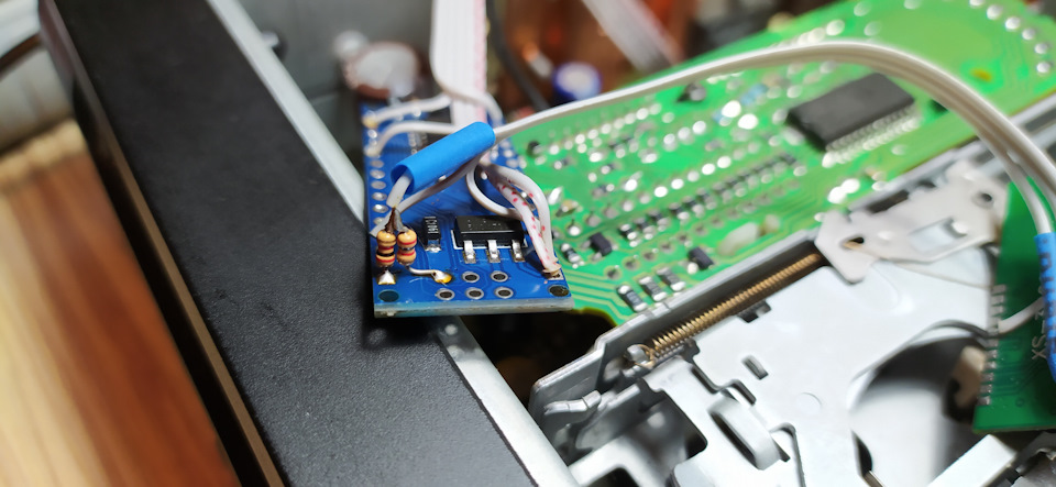 Емулятор CD Changer на Arduino + Bluetooth модуль, як джерело звуку, керування відтворенням з панелі 4