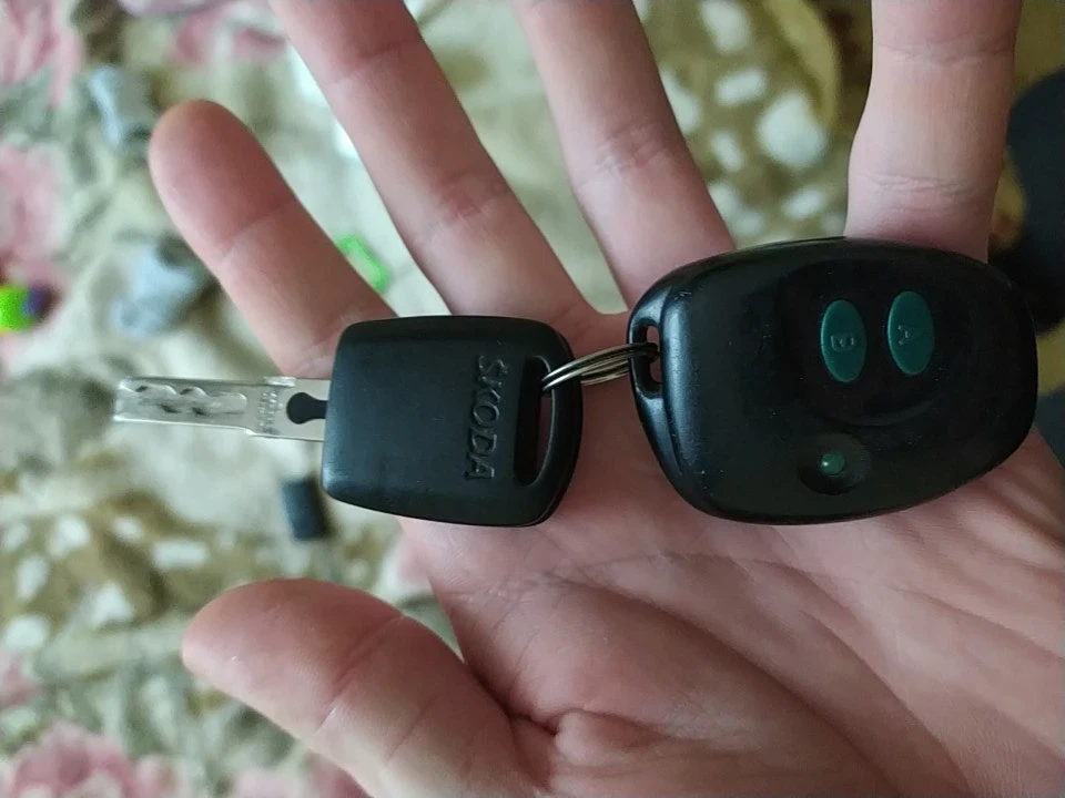 Не можу прив'язати пульт з AliExpress до центрального замку (Решено)
