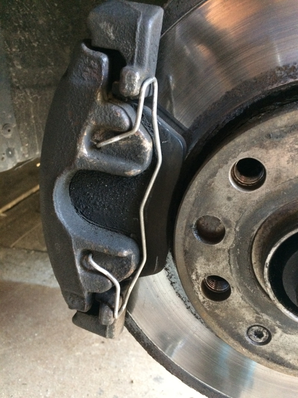 Заміна пружинок переднього суппорта 2