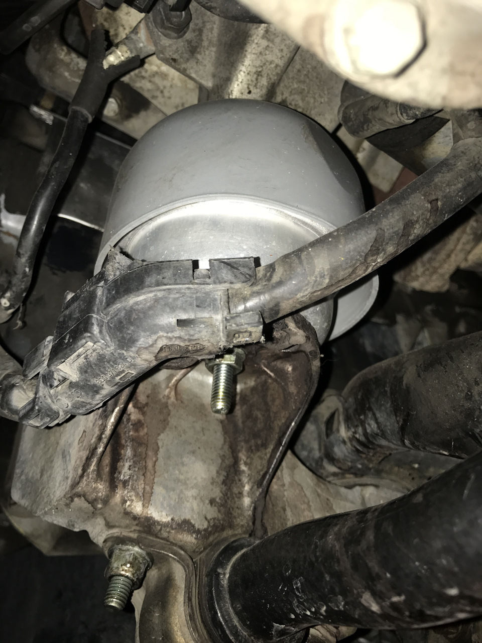 Заміна подушок двигуна 2.8 Audi A6(C5) 3