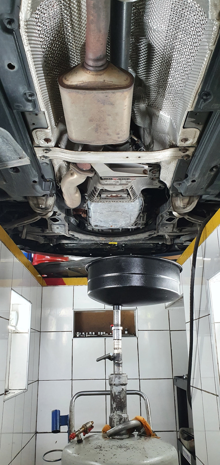 Заміна мастила в АКПП 6HP-19 KJC, редукторах і торсен 2
