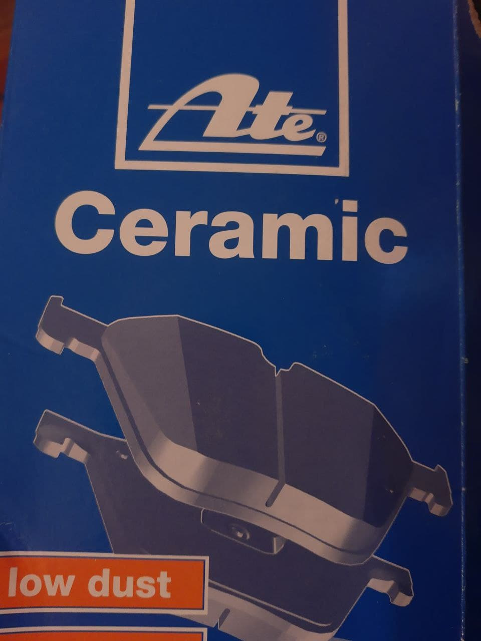 Встановлення передніх керамічних колодок ATE Ceramic 2