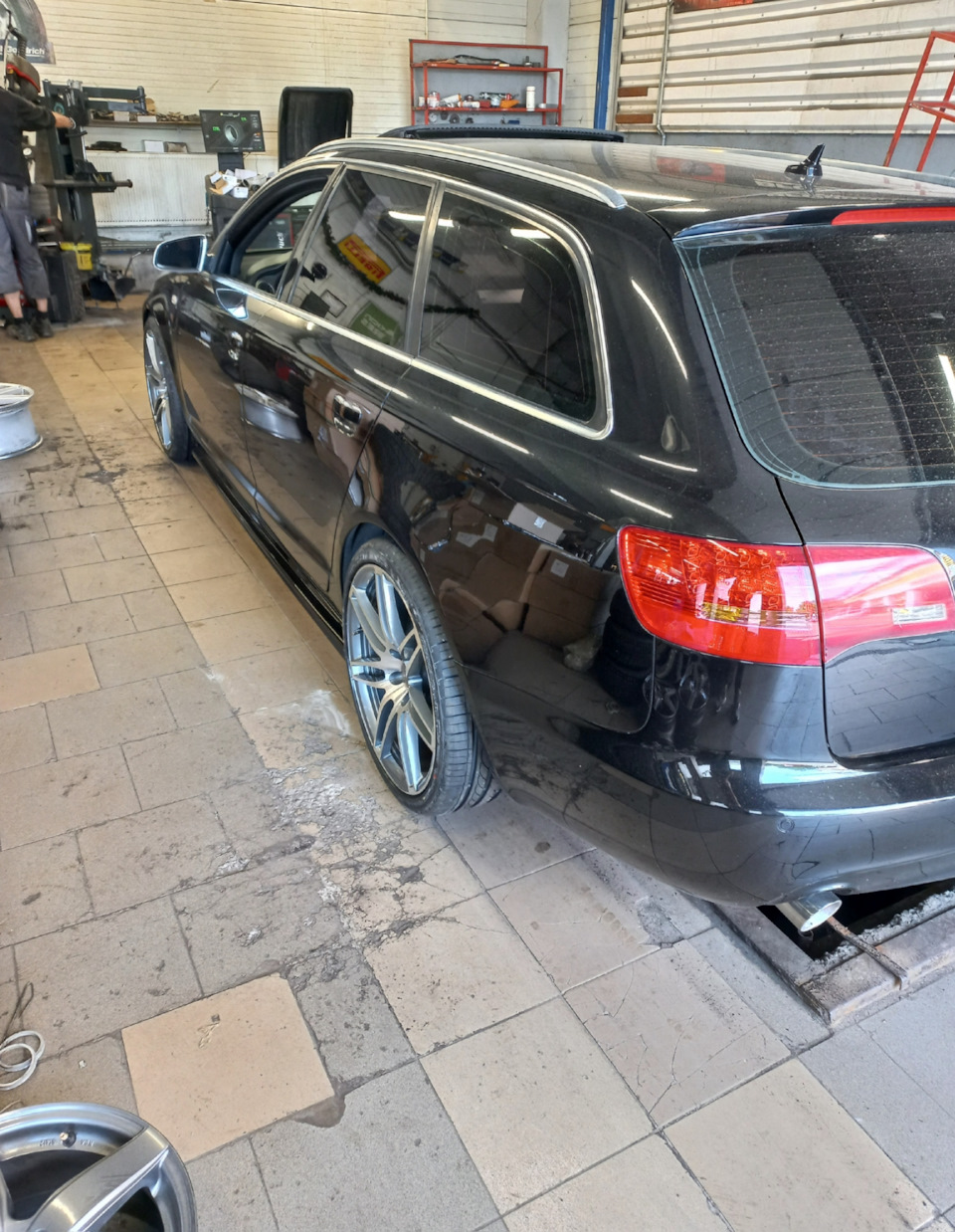 Audi r20 9j et37 + 275/30 r20 4