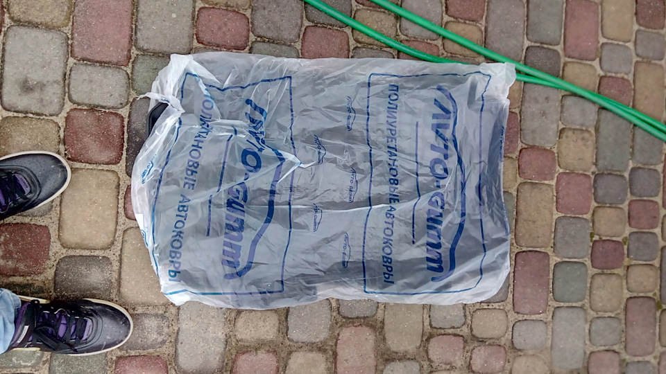 Гумові килимки AutoGumm. Заміна замка задніх дверей. Sale S-LINE 2