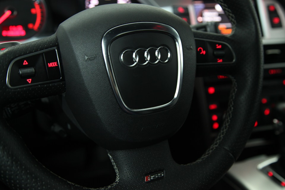 Поставив кермо від RS5 5