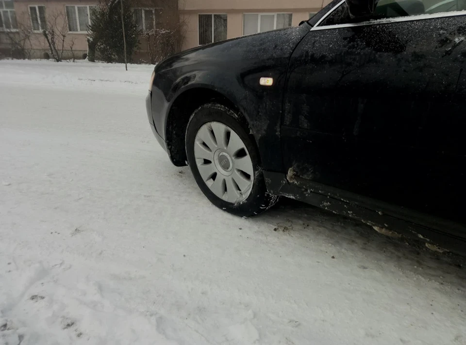 Бордюр, зустрічка, неадекват = біль