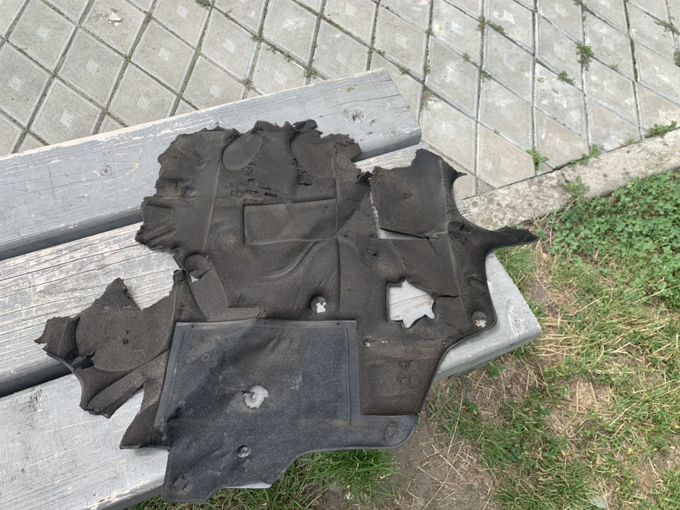Шумоізоляція двигуна