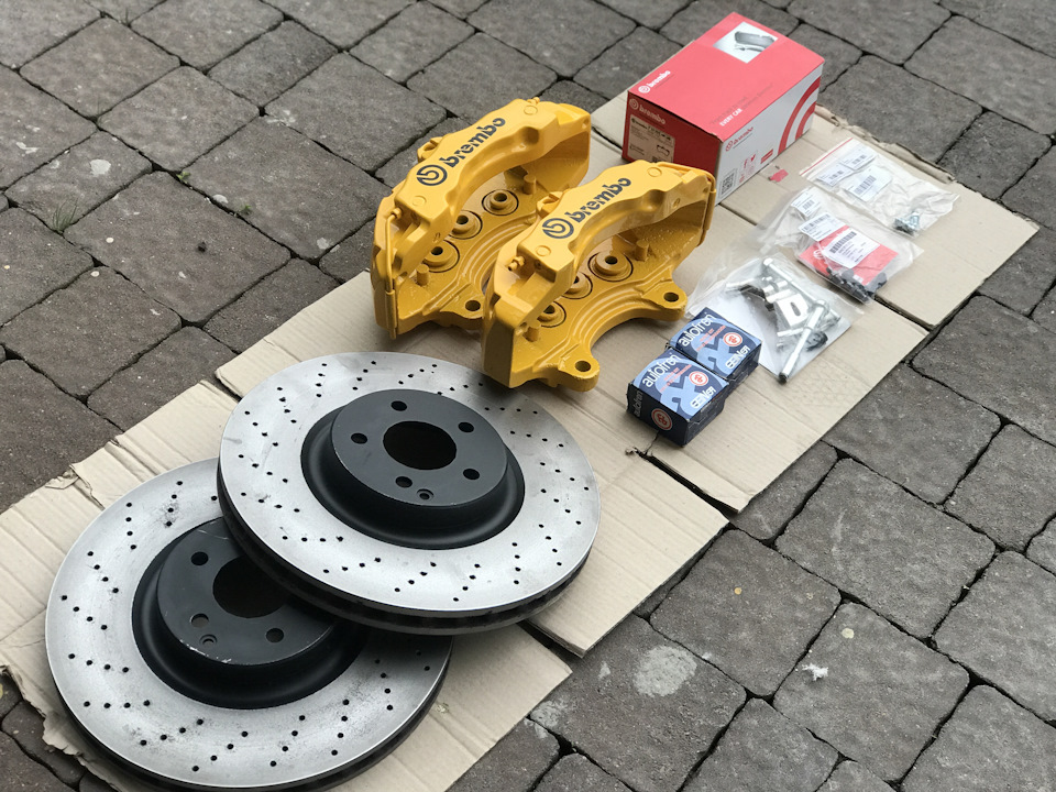 Передні гальма Brembo 18z + перфоровані гальмівні диски 2