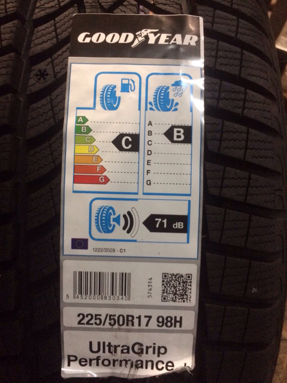 Goodyear UltraGrip Performance+ 225/50 R17 98H XL FP 4