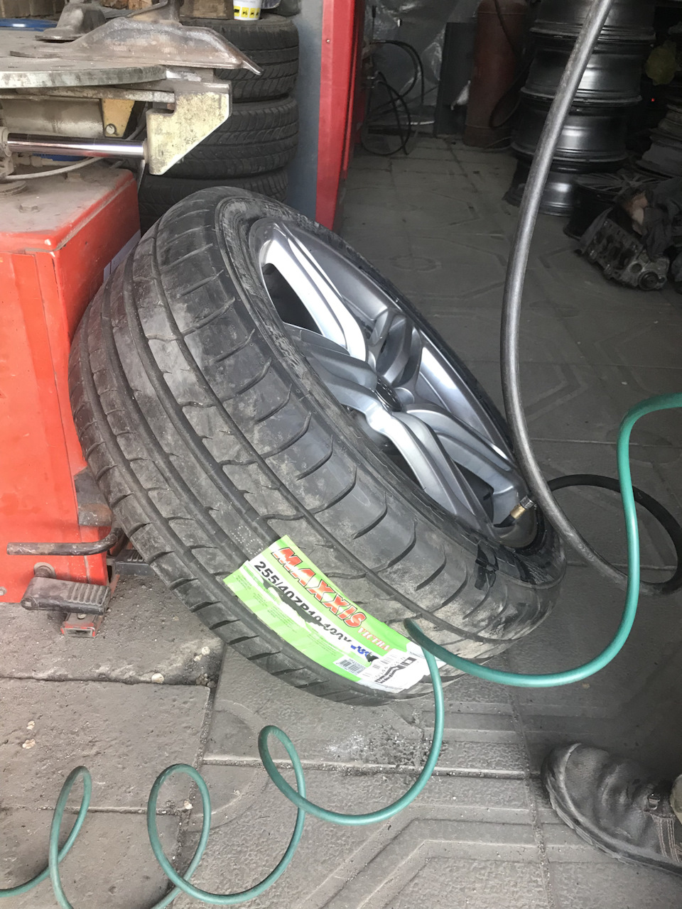 Maxxis Victra Sport VS-01 255/40 R19 2