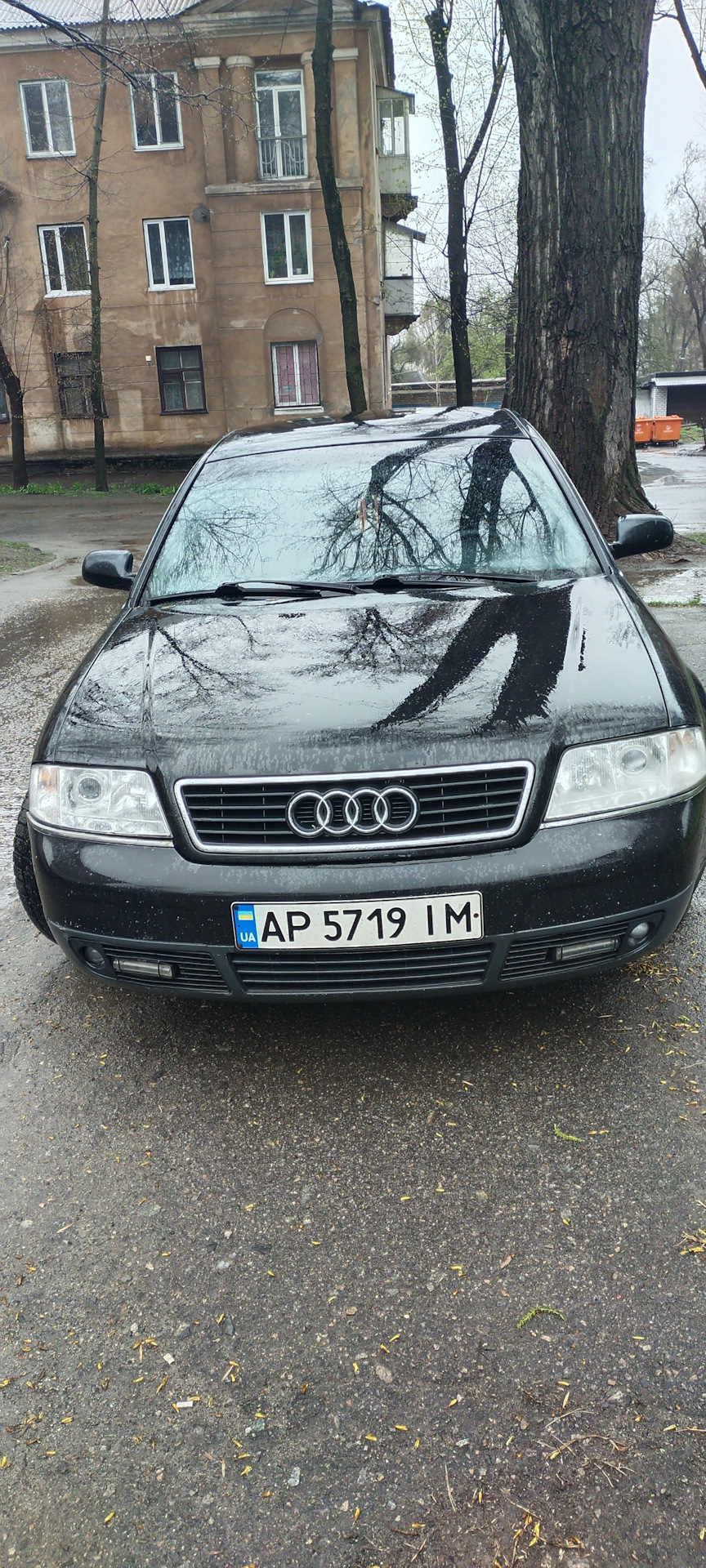 Продаю 4000уе, торг 2