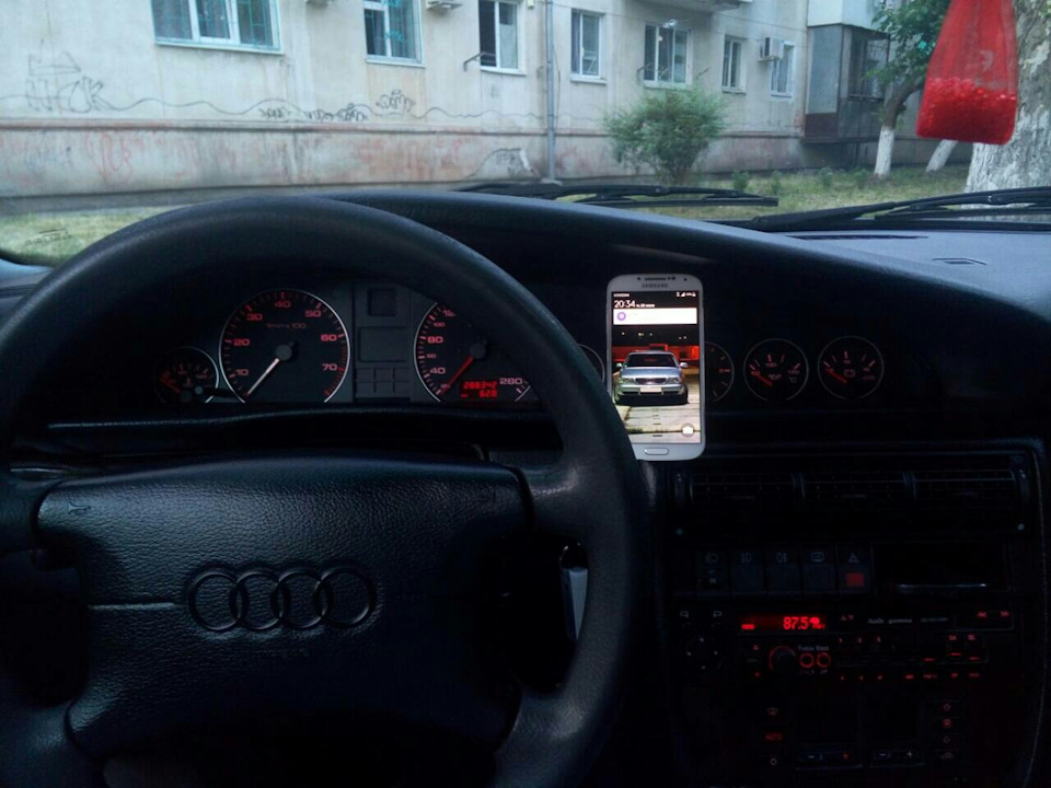 Тримач телефону 1