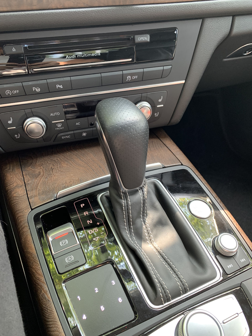 Селектор АКПП від рестайлінгу Audi A6 C7 1