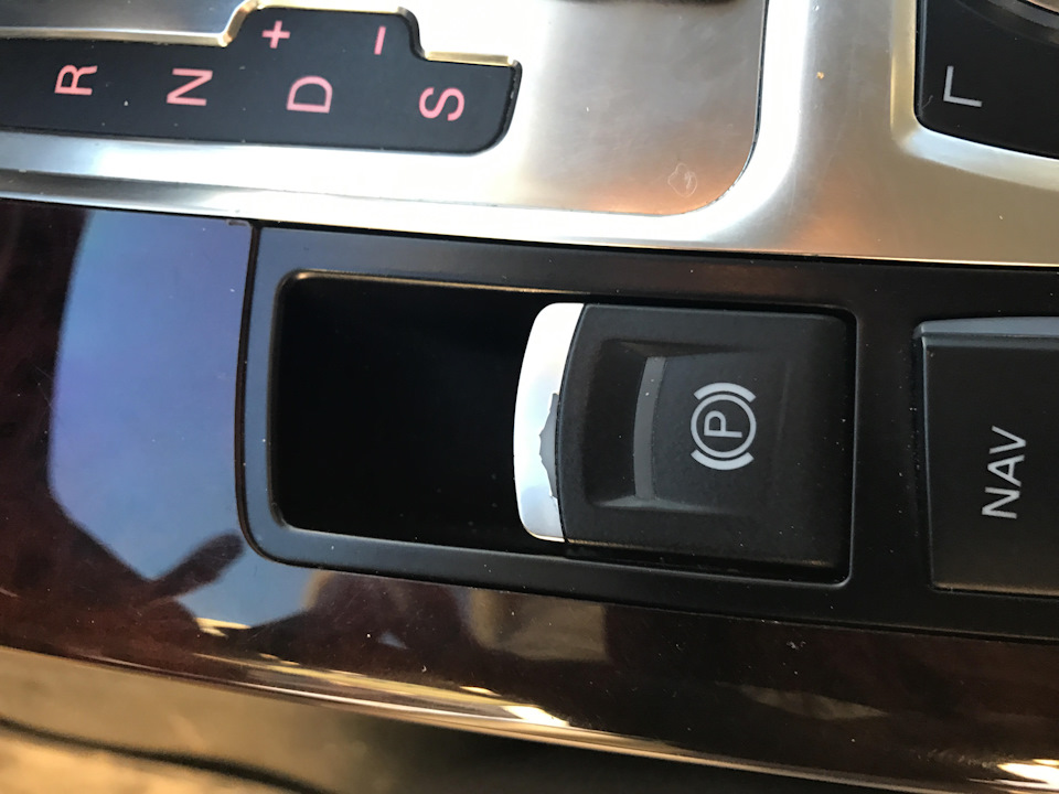 Приїхали деякі запчастини до Audi 1