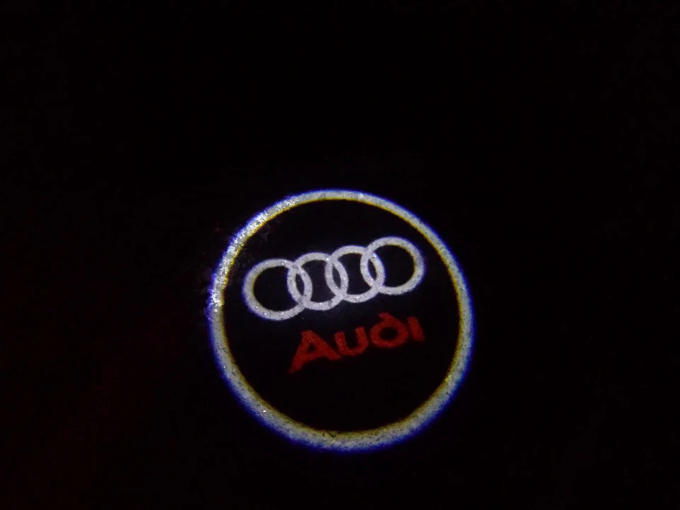Підсвічування у двері з логотипом AUDI