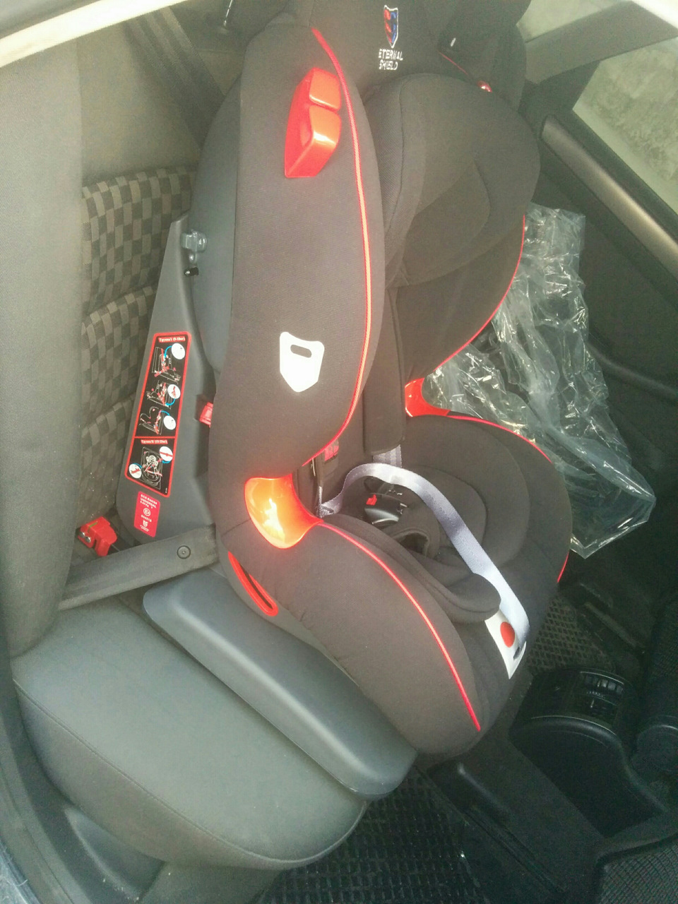 Плюси та мінуси isofix 5
