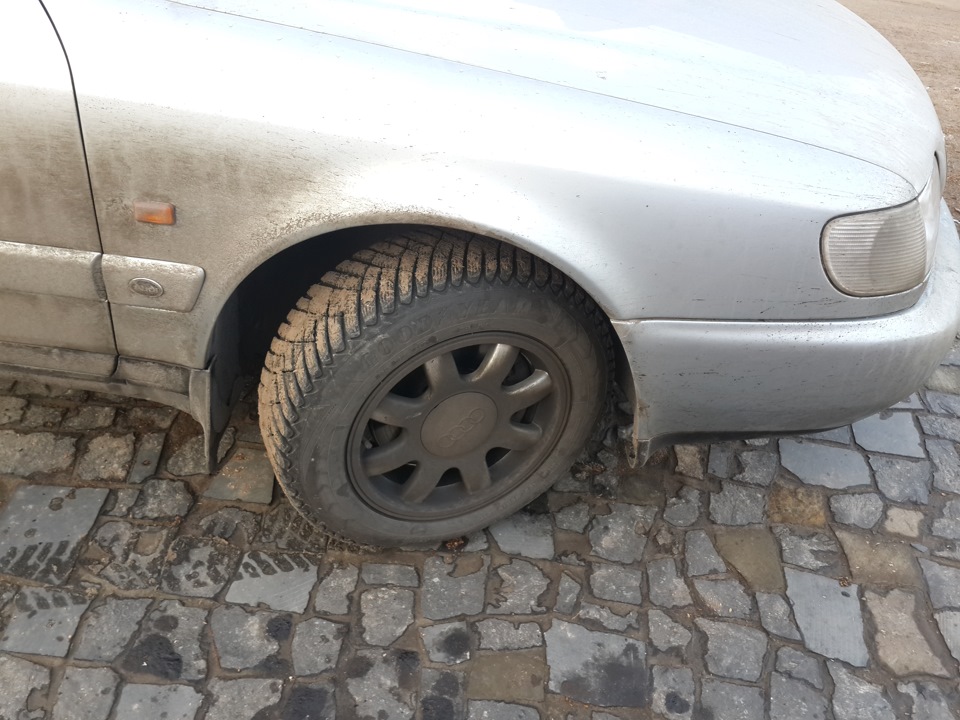 Помічниця у справі 2