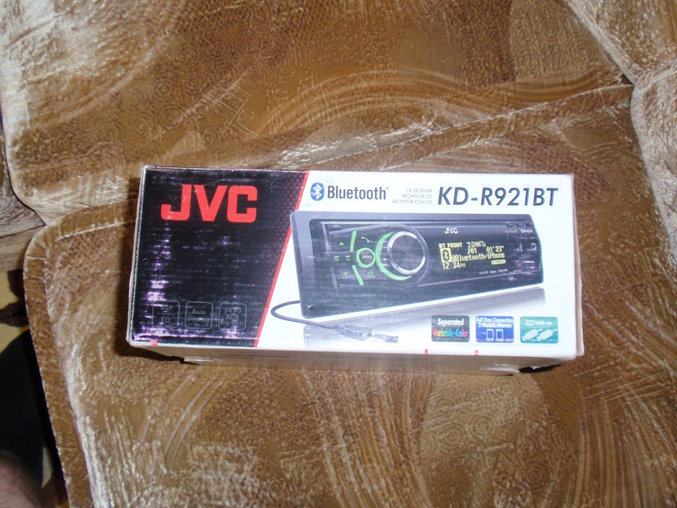 Заменил штатную магнитолу на JVC KD-R921BTE 2