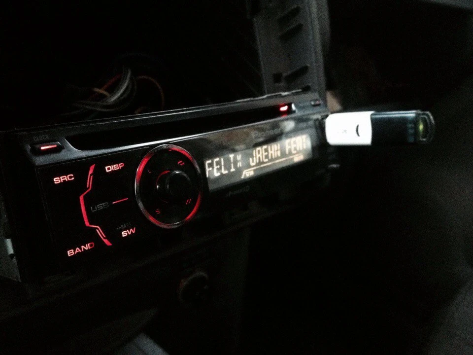 Нова магнітола Pioneer deh3050