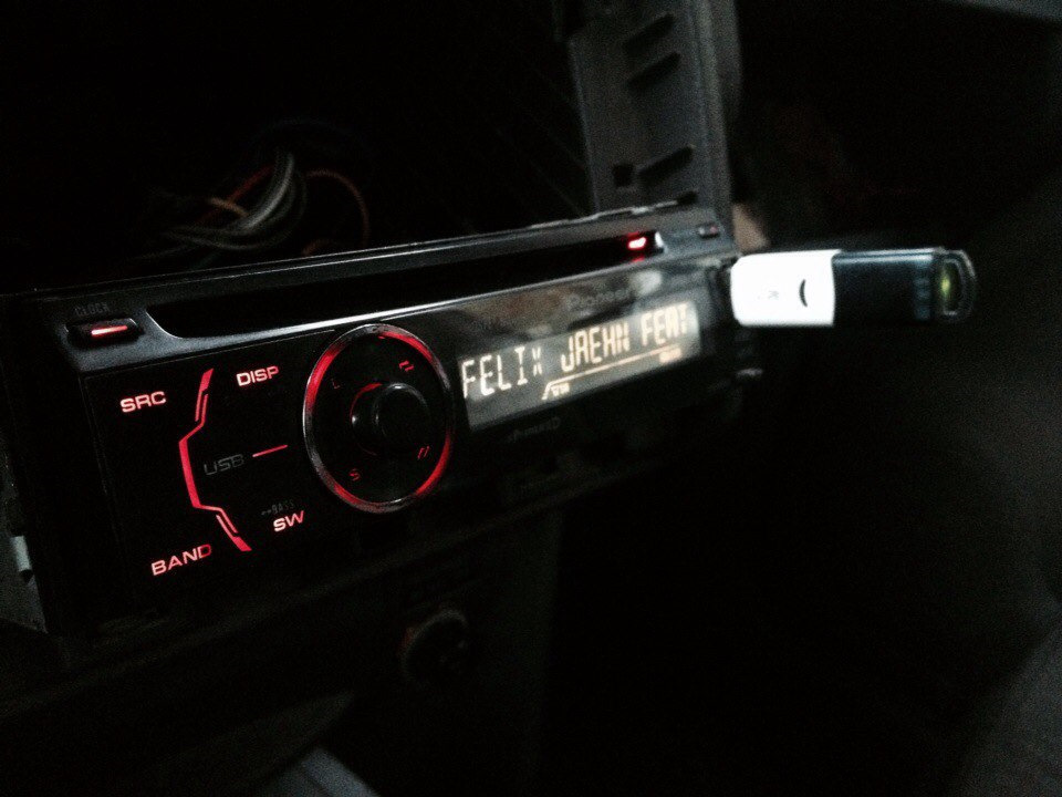 Нова магнітола Pioneer deh3050 1