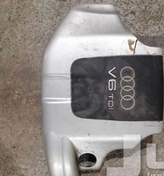 Шумоізоляція та фарбування декоративної кришки двигуна Audi A6 C5 2.5 TDI 1