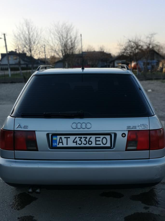 Просте фото Audi s4 4