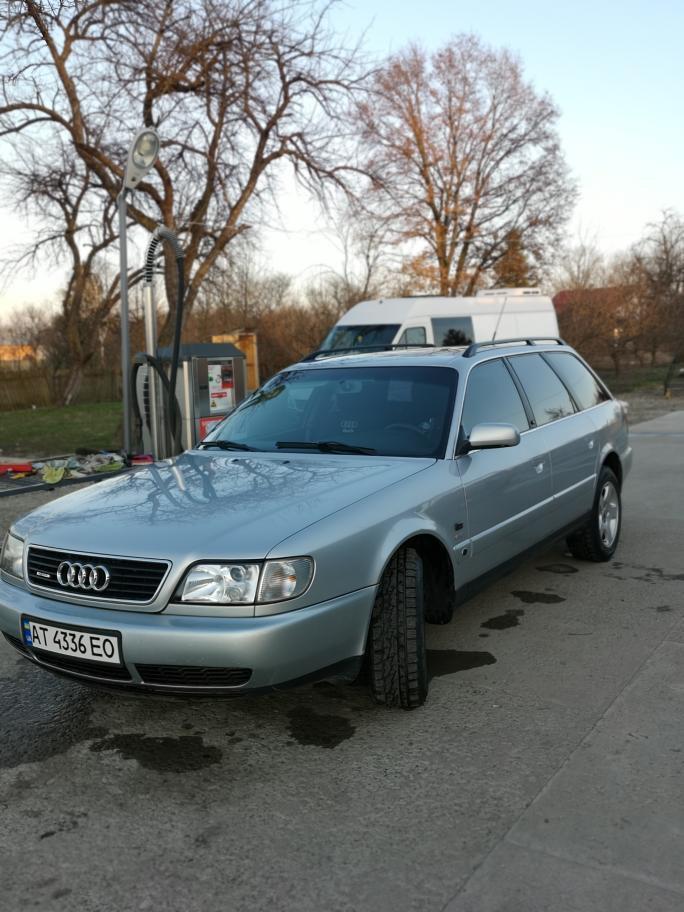 Просте фото Audi s4 1