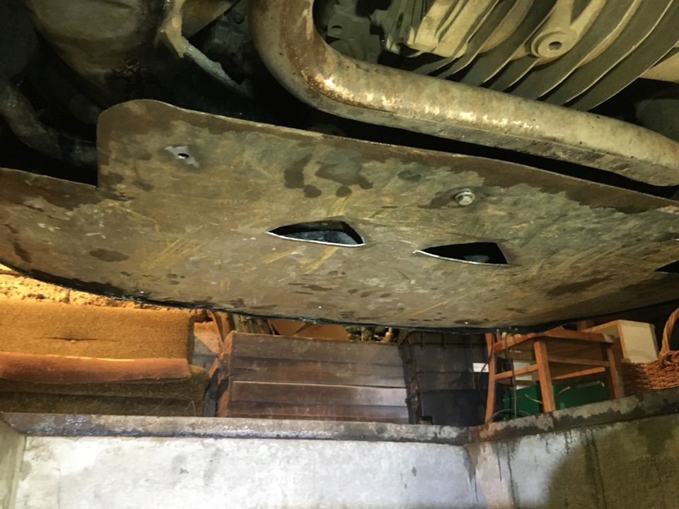 Захист двигуна Audi a6 c4 1