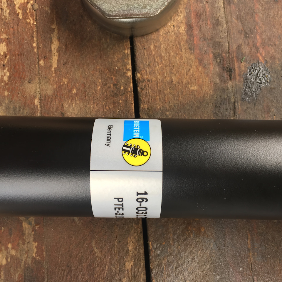 Кріплення Bilstein в Audi a6c4 5