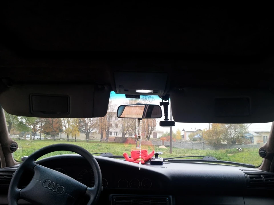 Переробка салону: Частина 4. Заміна сонцезахисних козирків!