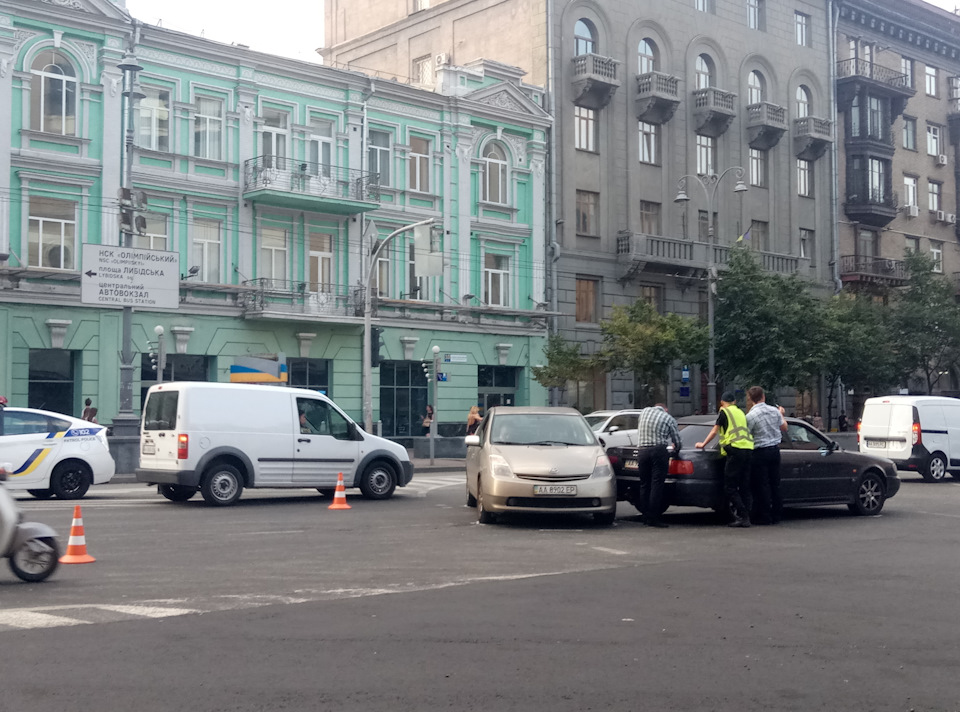 Перша ДТП на Ауді 4