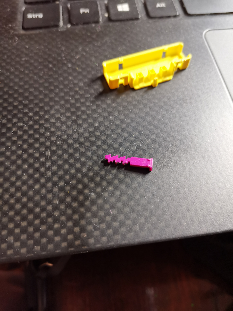 Скошене кермо від Audi TTs з пелюстками. 3