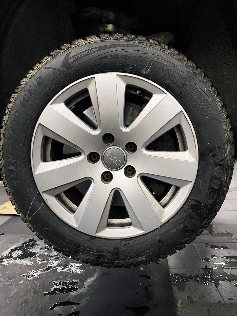 Придбання зимової гуми GoodYear Ultra Grip Ice 2 XL 1